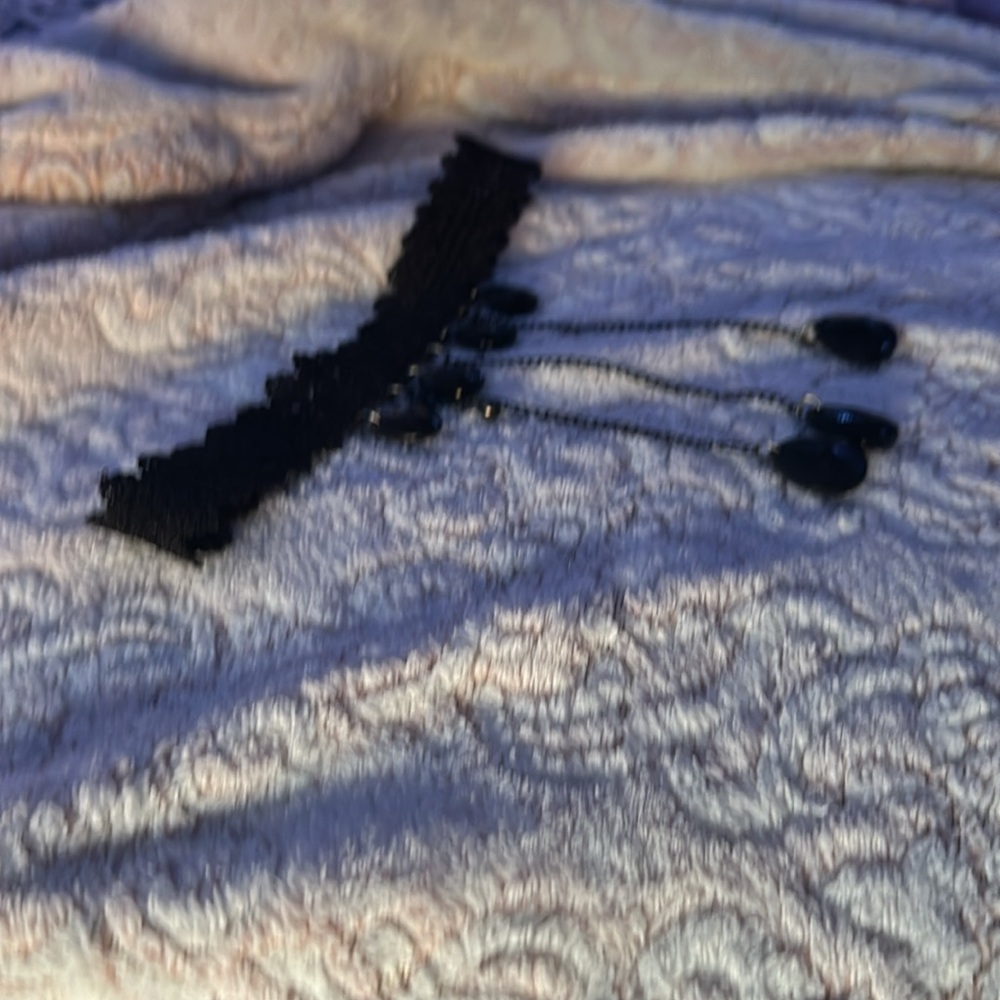 necklace - Picture 3 of 4
